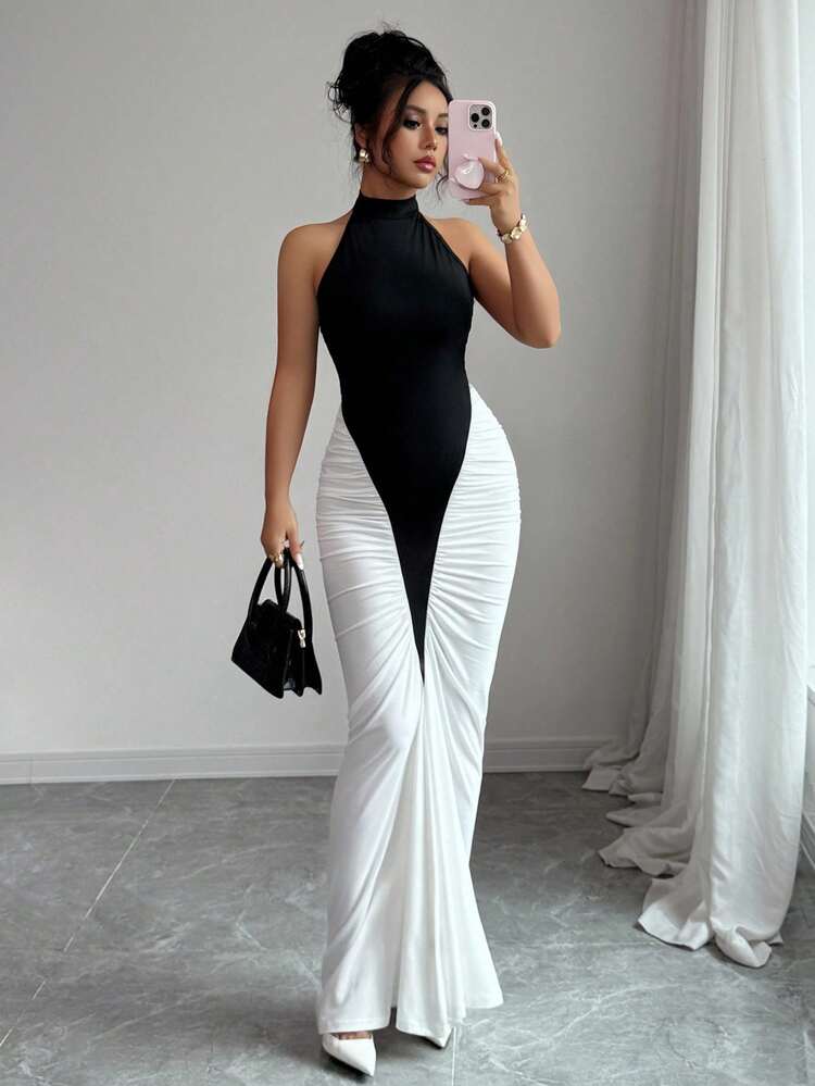 Block Off Shoulder Ruched Body-con Maxi Dress