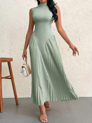 Elegant Pleated Bodycon Maxi Dress